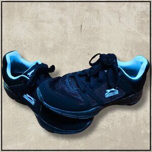 Slazenger Black Sneakers Women’s 7.5 Barely Worn Lightweight Athletic Shoes